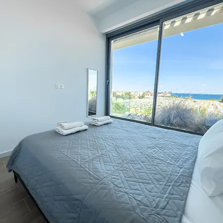 Villa Azure Vista Collection